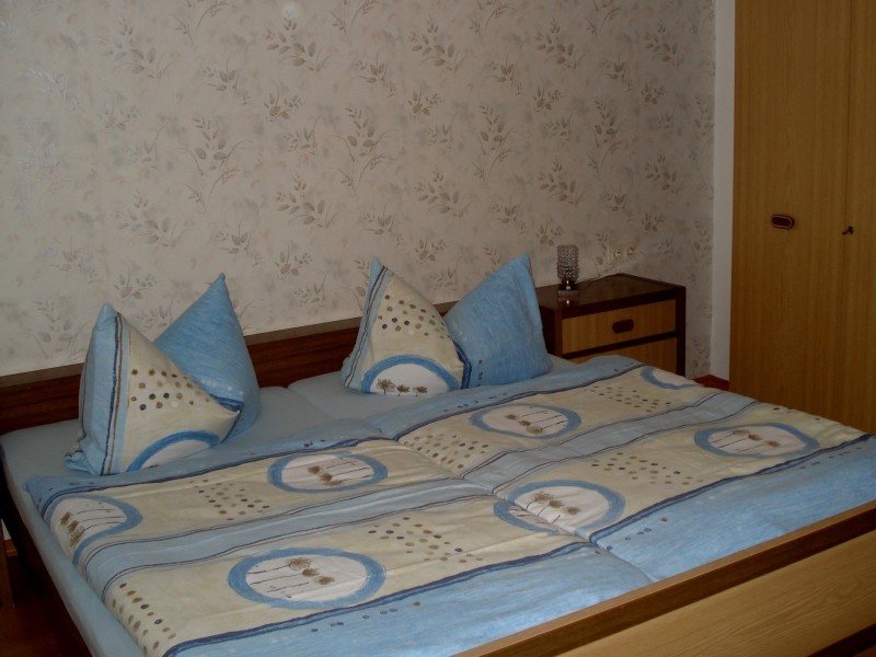 SCHLAFZIMMER_Jan2012