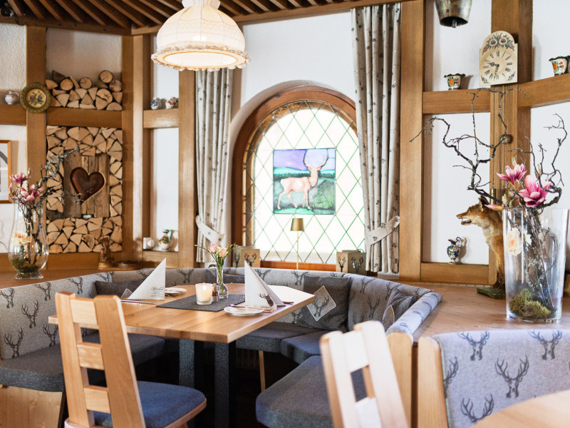 Restaurant2.jpg