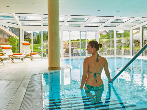 hallenbad.jpg
